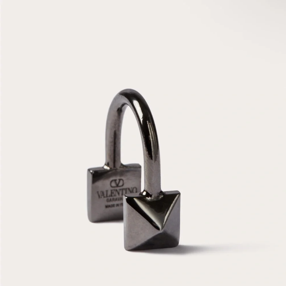 VALENTINO Unique Gunmetal Elegant Jewelry Piece - Picture 13 of 16